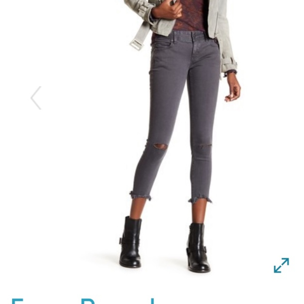 Free people destroyed ankle jeans size 25
